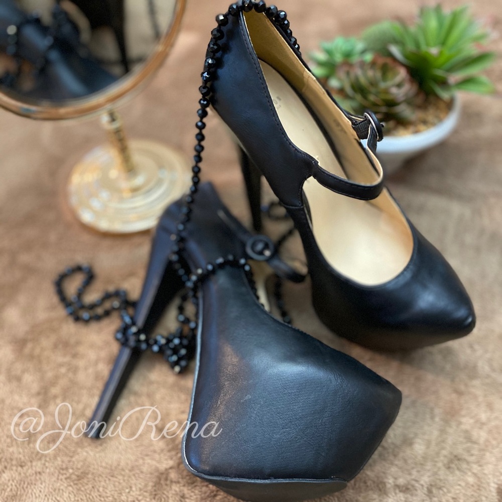 🔥HOT🔥Mary Janes!! 🔥 Black Faux Leather | SIZE 7